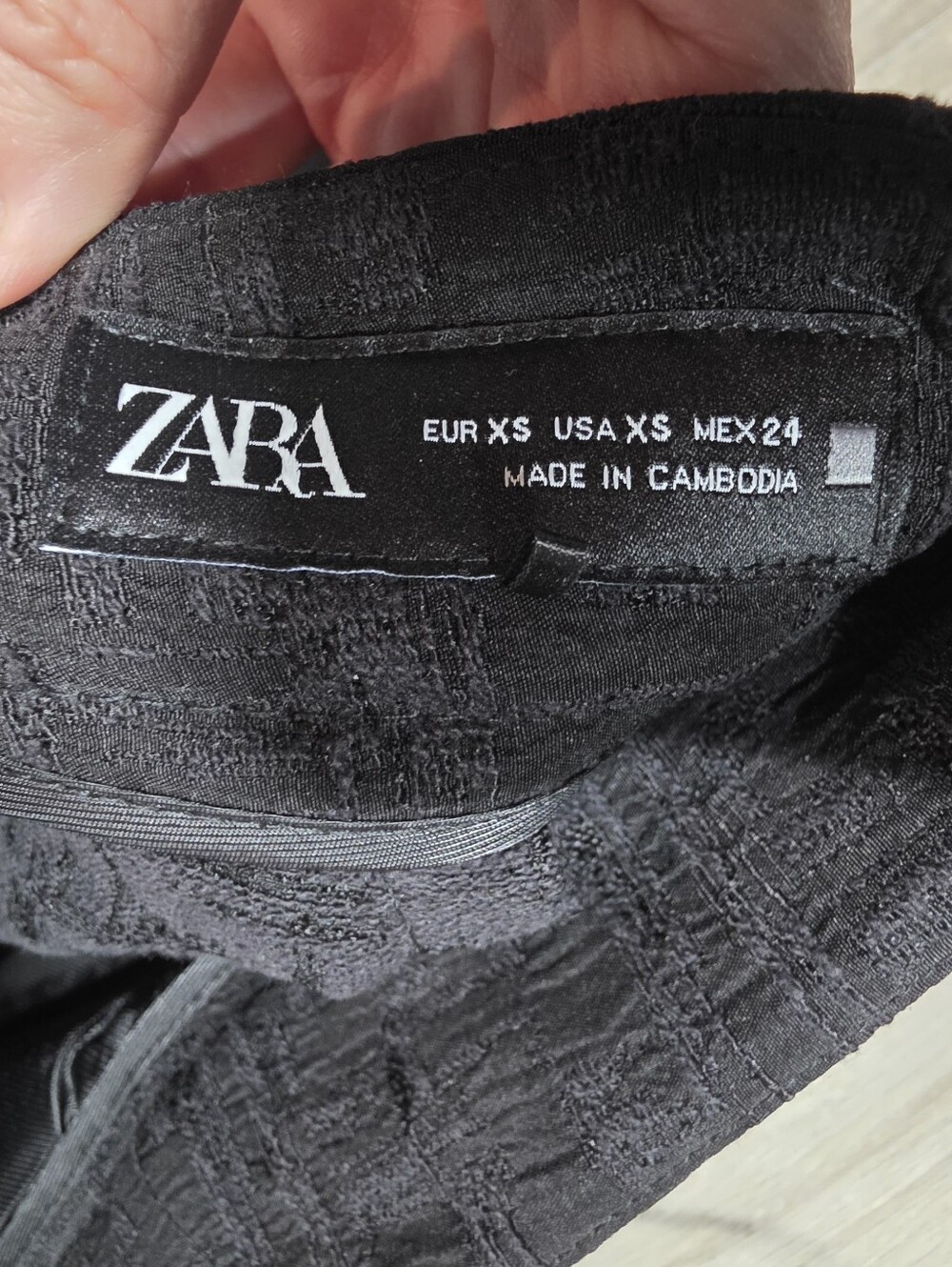 Zara Jacquard Ankle Pants Black Textured Trousers - Picture 5 of 9